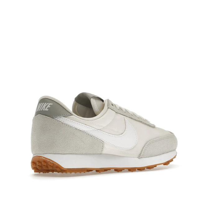 Nike Daybreak Pale Ivory Light Smoke Grey (Women's)