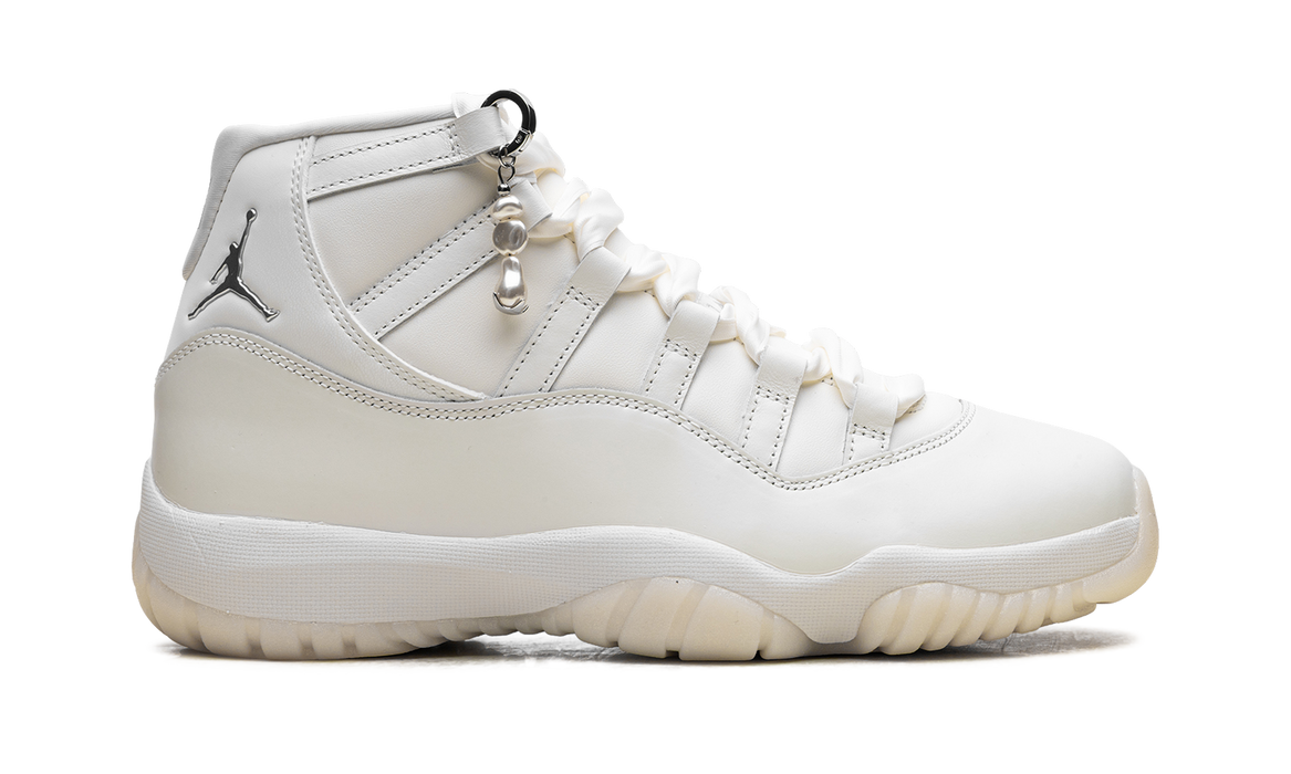 Jordan 11 Retro Pearl (Women's)