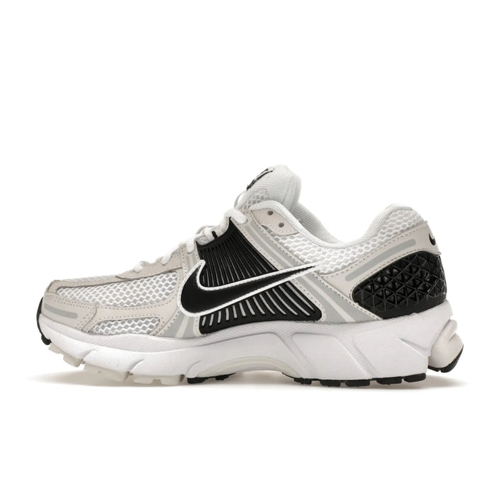 Nike Zoom Vomero 5 White Black
