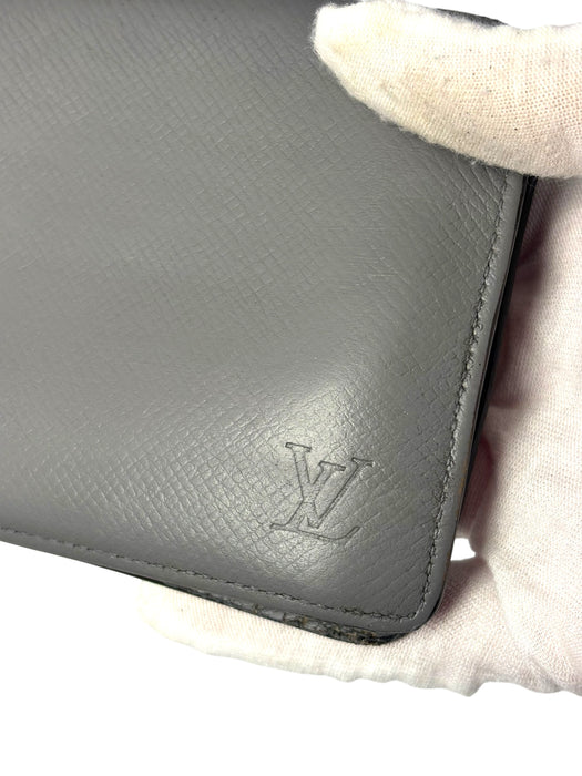Louis Vuitton Taiga Leather Portefeuille Florin Wallet