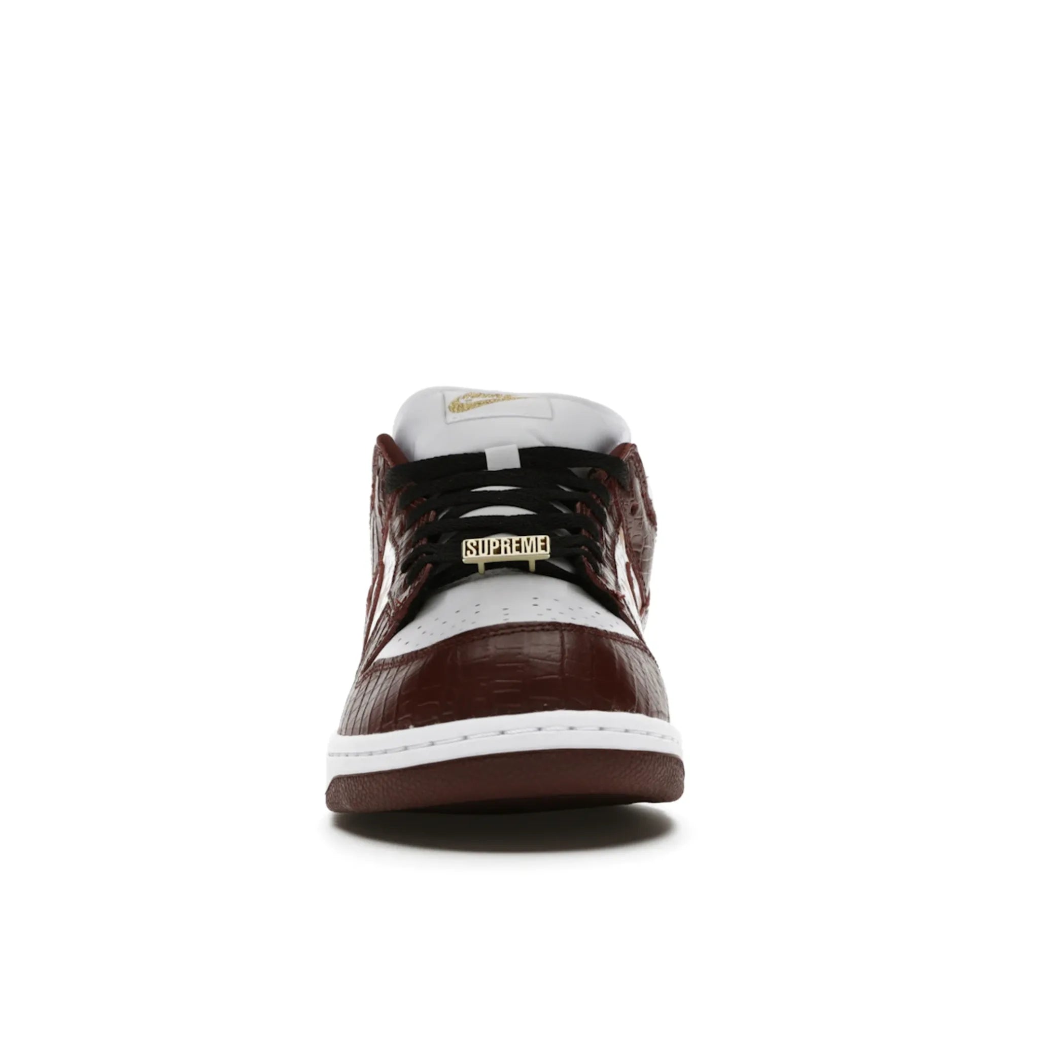 Nike SB Dunk Low Supreme Stars Barkroot Brown (2021)