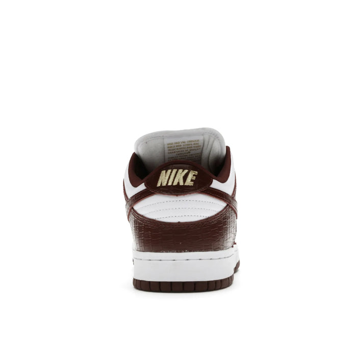 Nike SB Dunk Low Supreme Stars Barkroot Brown (2021)