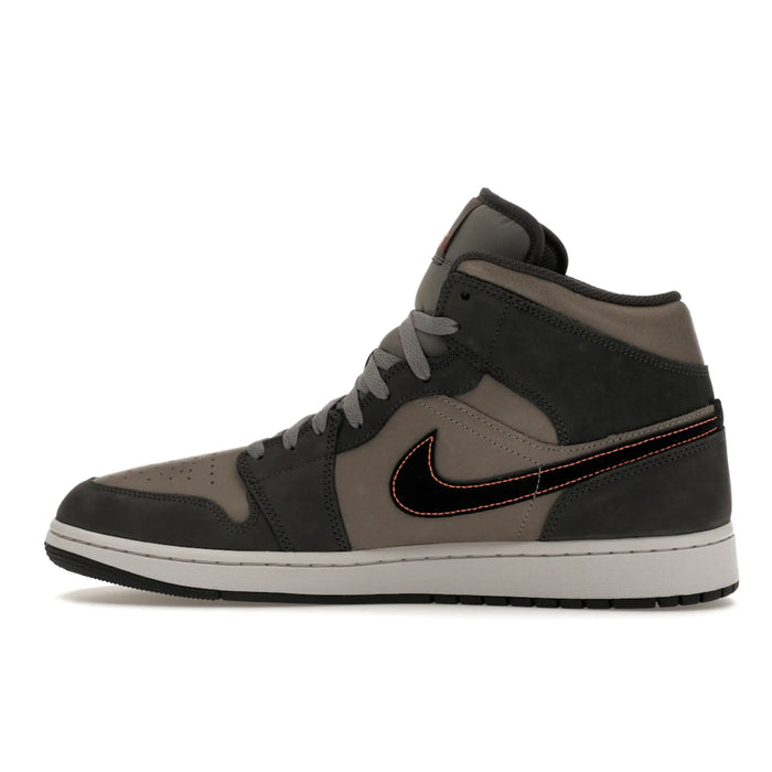 Jordan 1 Mid SE Night Stadium