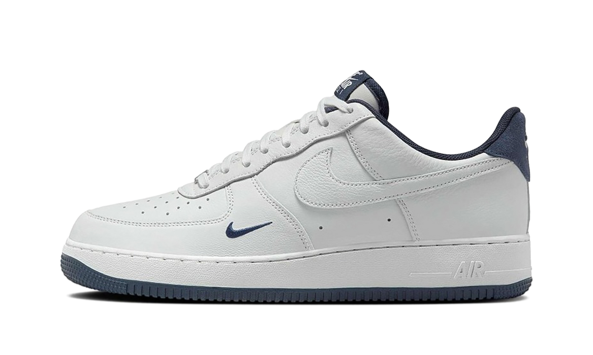 Nike Air Force 1 Low '07 LV8 Photon Dust Obsidian